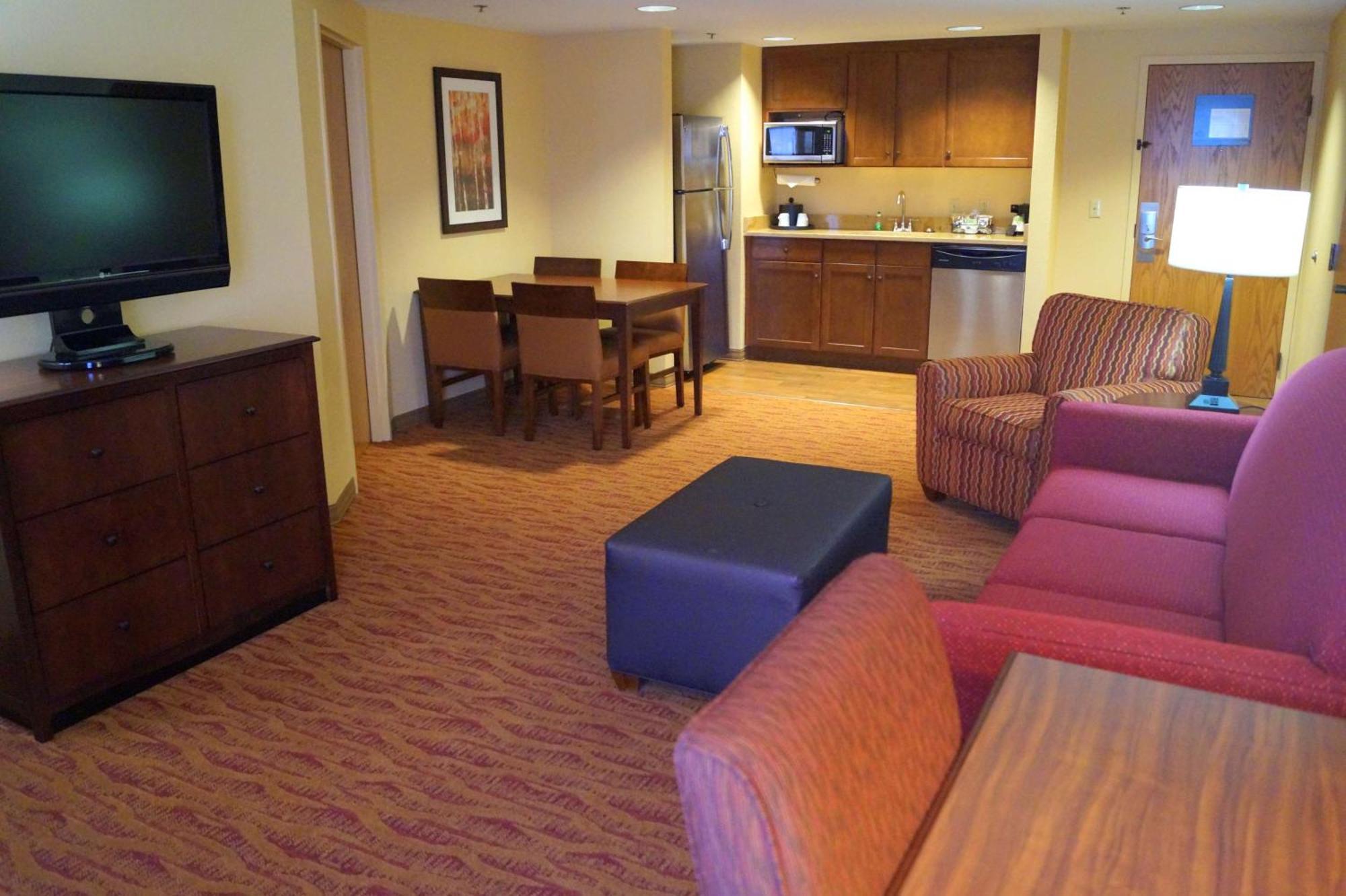 Hotel Hampton 3*